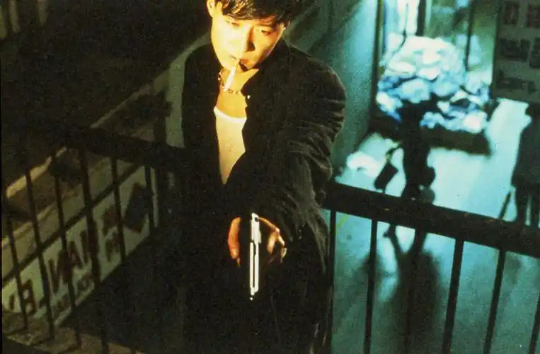 王家卫的《堕落天使》,里面每个人都深刻的诠释了孤独这一词.