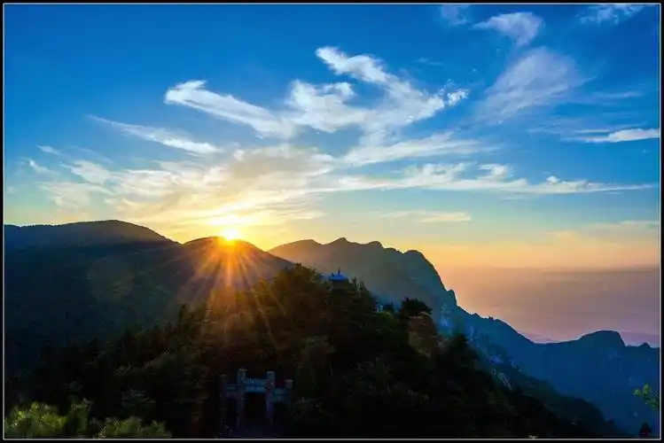 在中国看日出您认为哪里最美