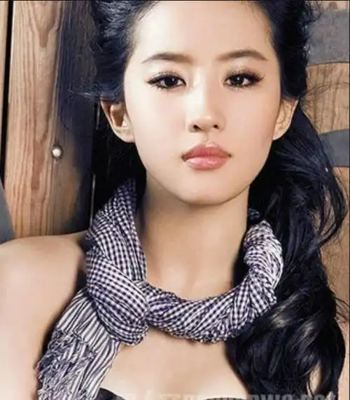 为何刘亦菲单身至今?不是没人想娶,看完这些照片你就明白了!