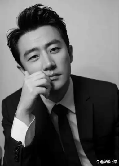 事实证明,"销声匿迹"的黄轩,已经走上了另一条大道