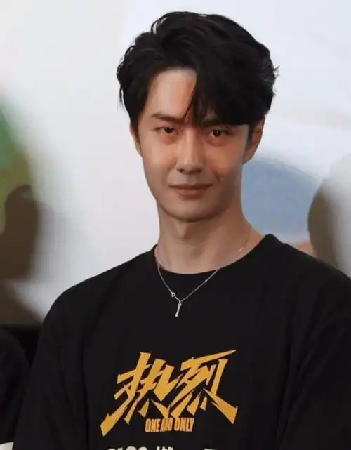 240119 王一博的眼神让粉丝心动,眼神杀俘获万千妈粉心