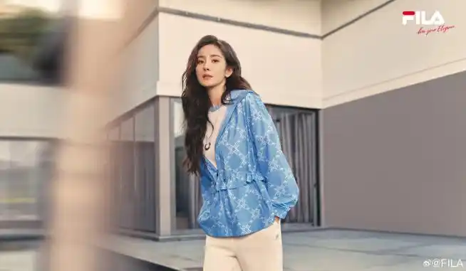 91捕捉优雅掠影,fila代言人@杨幂身着fila modern heritage系列新装