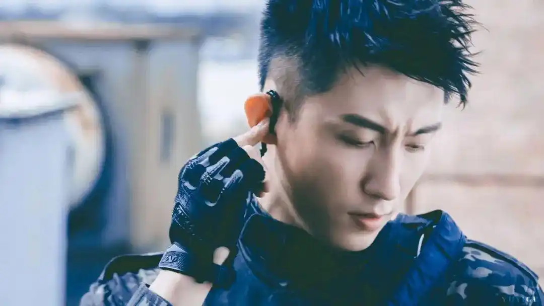 黄景瑜壁纸|你就站在原地安稳的被我喜欢就好