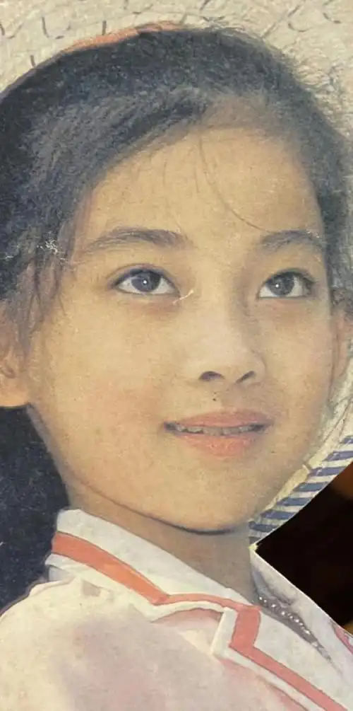 梅婷:与鄢颇分开后,嫁给摄影师曾剑,一双儿女好幸福