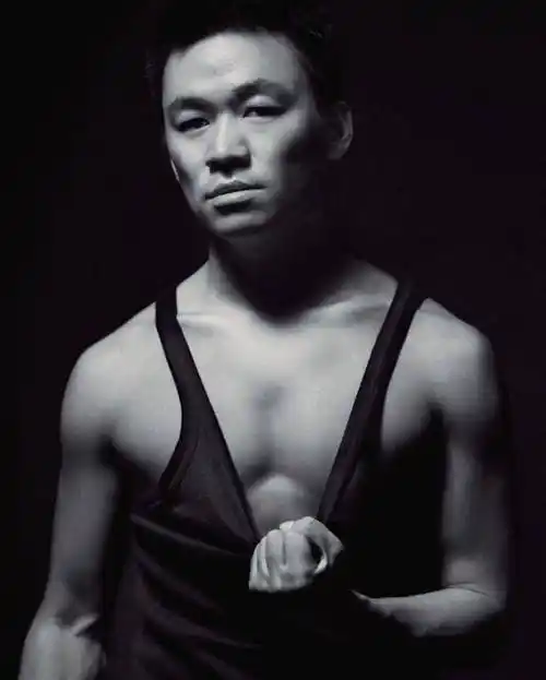 彭于晏看看我的腹肌郭富城看看我的王宝强麻烦让让