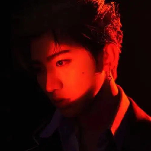 蔡徐坤的头像 都挺好看  这脸也是真的耐看!