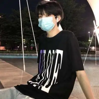 戴着口罩的男生头像 超酷帅气的口罩控男生头像图片_男生头像_美头网