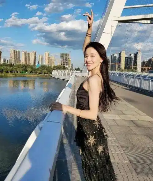 31岁孙杨低调完婚,妻子1米72体操女神,因一张挺胸照爆红_张豆豆_奥运