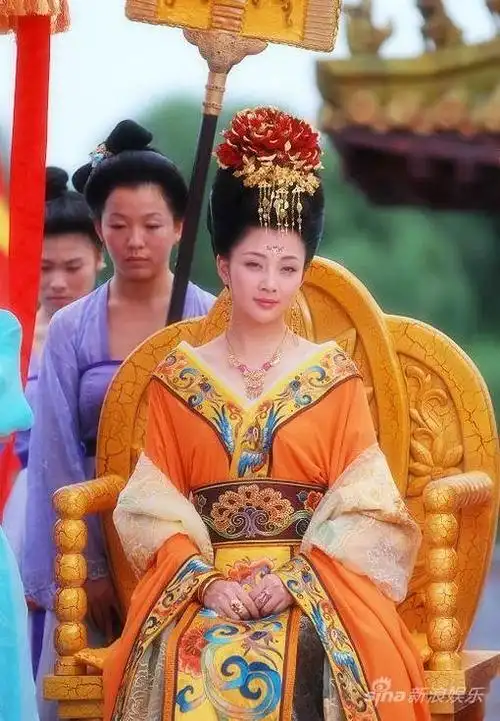 《杨贵妃秘史》即将于本月28日开机,剧组特意公布了海量剧照,提前宣传