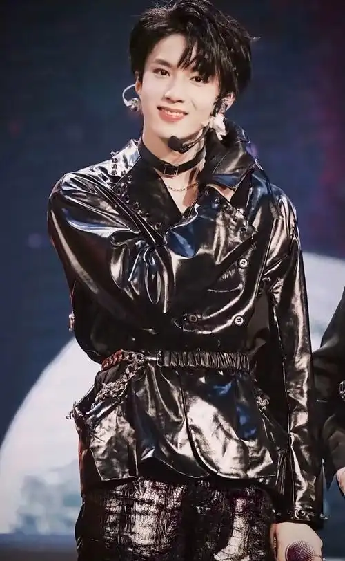 刘耀文 - 堆糖,美图壁纸兴趣社区