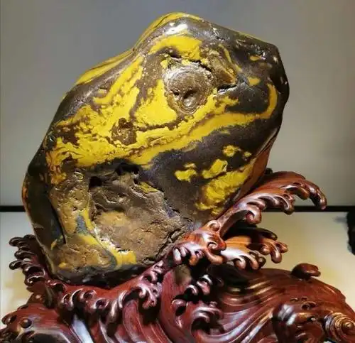 聚宝盆,金蟾和瓜,您认为哪块奇石更值钱?