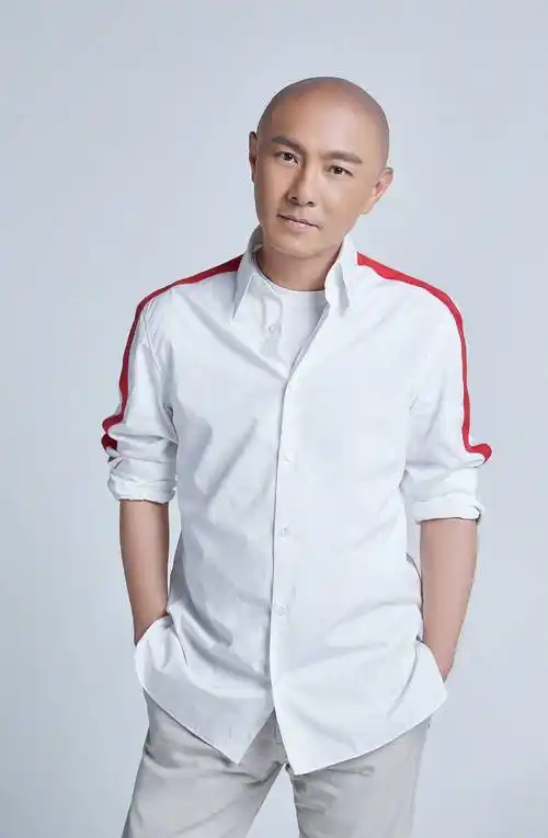 "湾区遗珠"张卫健:我就想做点不一样的事,哪怕是拍证件照_南都_方世玉