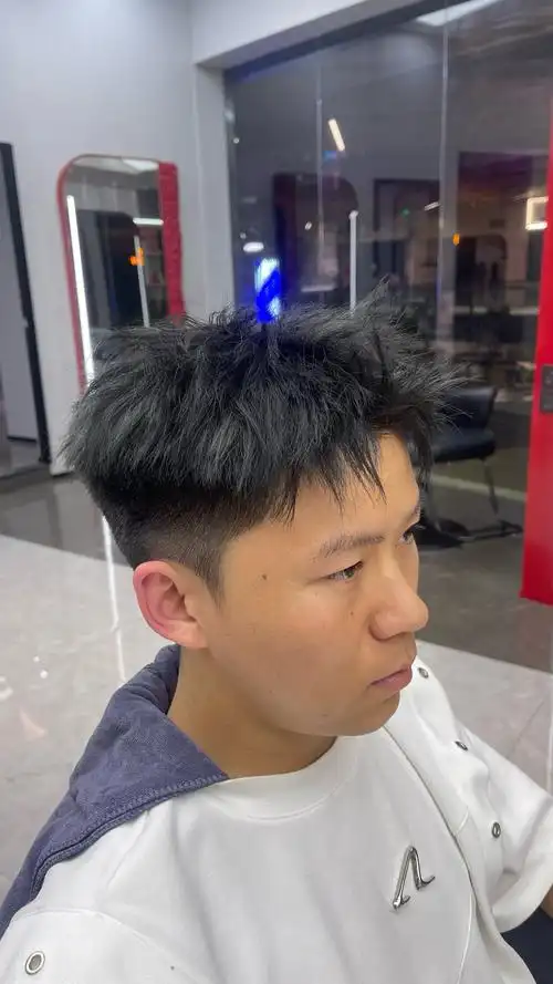 live图里的生活瞬间#男士烫发 #男士烫发发型 #烫发 #钢架烫