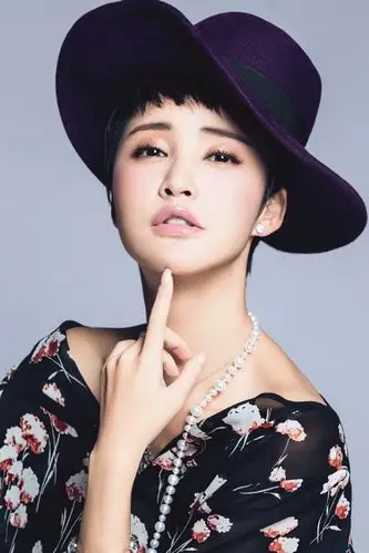 美女明星 张歆艺