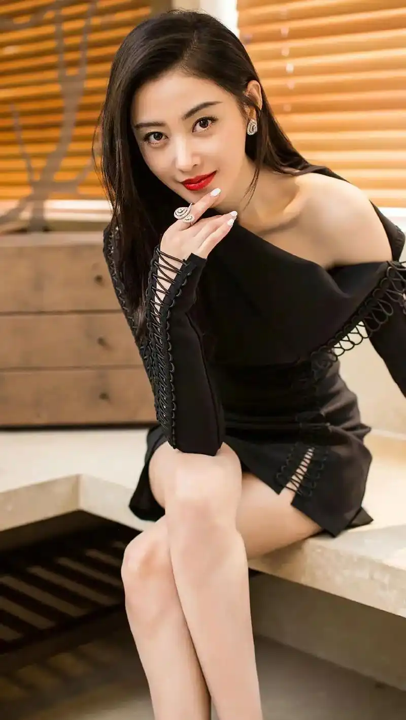 张天爱.#上热门 张天爱(crystal,1990年10月2 - 抖音