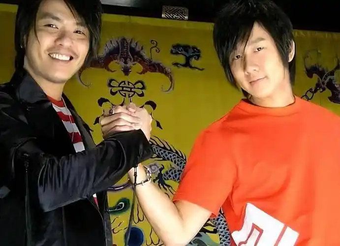 "工地歌王"阿杜:从包工头到一夜成名,为何在巅峰时期隐退?