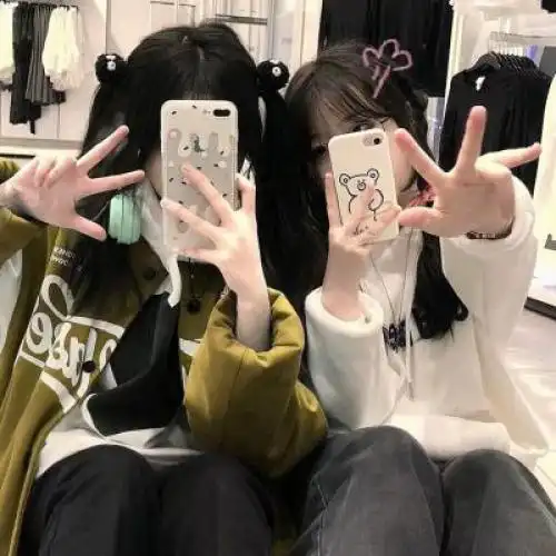 2022闺蜜头像真人ins,能和你牵手吹晚风吗