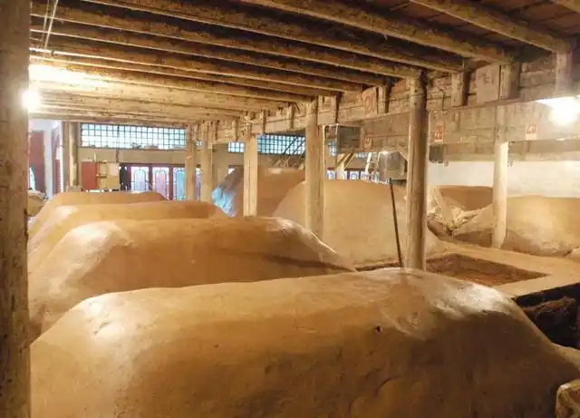 三江风物酒都说酒窖