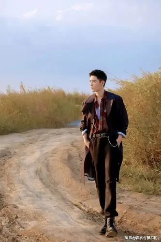 长荡湖打卡# 肖战同款生日照_手机搜狐网