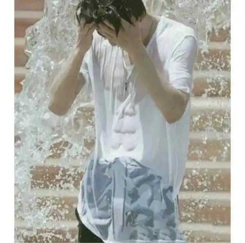 你们要的蔡徐坤腹肌照来了