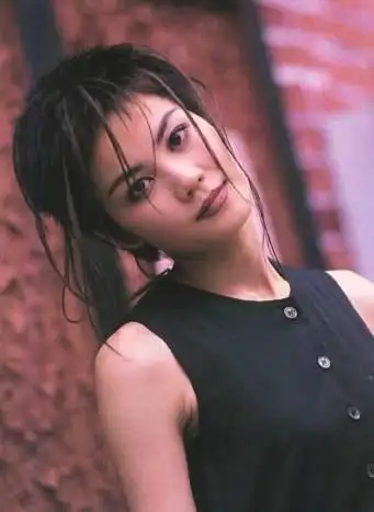 音乐精灵王菲罕见老照片[组图]