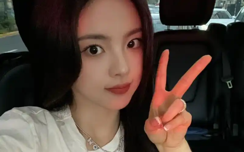 【杨超越】521自拍