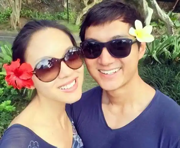 "世姐"张梓琳高调晒幸福,与老公聂磊拍大头照,老公还送玫瑰花_气质