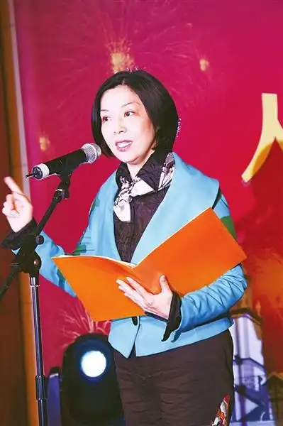 首届"金话筒"誉称的上海资深广播节目主持人张培(原名查蓓莉)离去之讯