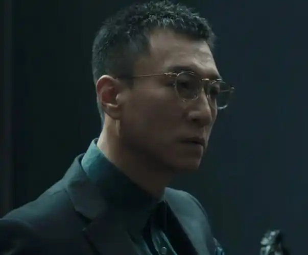 回顾孙红雷贫民窟的霹雳舞王25岁成中戏旁听生坎坷逆袭路