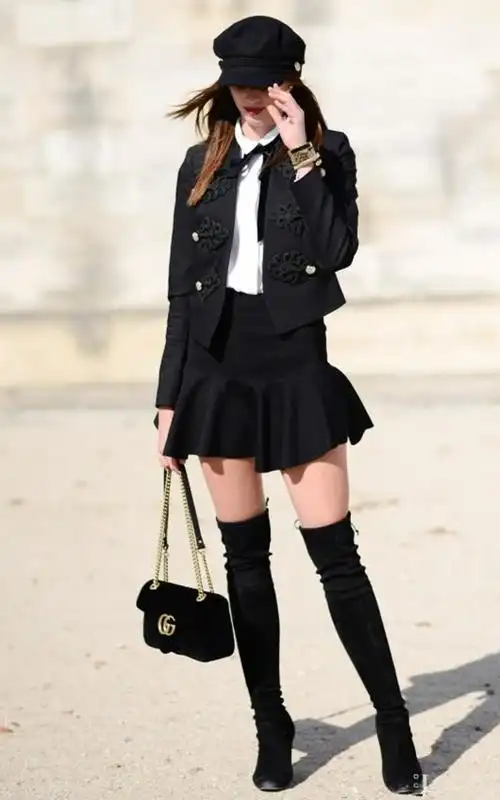 pick短裙 过膝靴,尽显长腿魅力,给你不一样的自信美