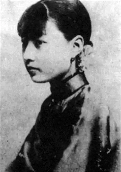 也痴情,单恋戏子10余载,对方结婚了还念念不忘_杜月笙_孟小冬_姚玉兰