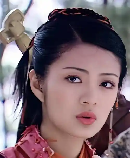 出轨,私密照被外泄,牢底坐穿,这8位女明星被渣男坑惨了_安以轩_董璇