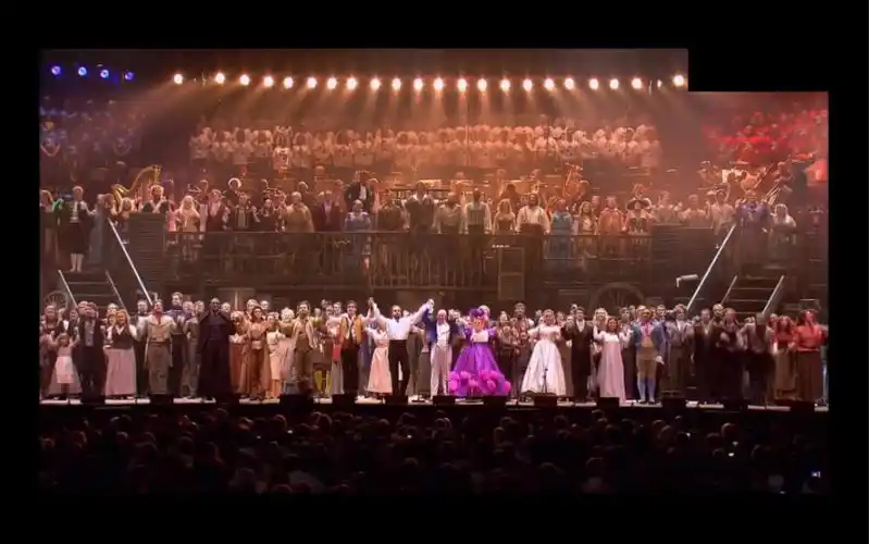 the people sing第二幕超震撼大合唱 催泪卡司回忆杀悲惨世界25周年