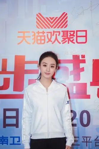 赵丽颖穿一身运动服黑裤子显瘦网友这脸可是越来越肉嘟嘟了