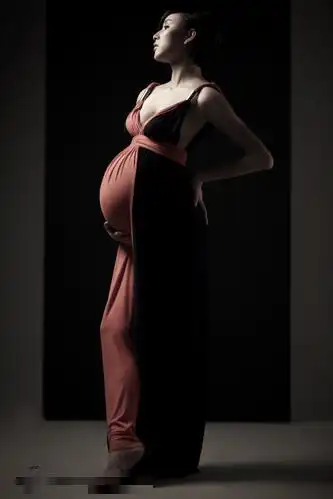 "晴格格"也大胆尝试拍摄怀孕大肚写真怀胎9月的马伊琍怀第二胎的