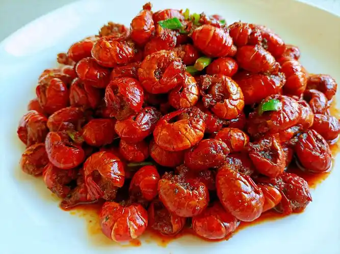 虾路相逢——麻辣龙虾尾,生活多滋味