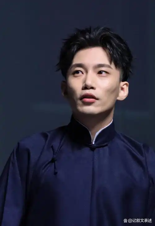 夜光剧本的反噬!狗仔曝王鸥男友何九华车内出轨,杨幂的话应验了