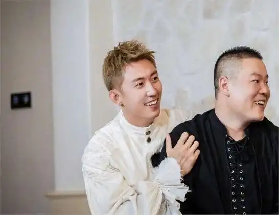 王迅离开《极限挑战》,现在时间拿捏的刚好,再不走就晚了