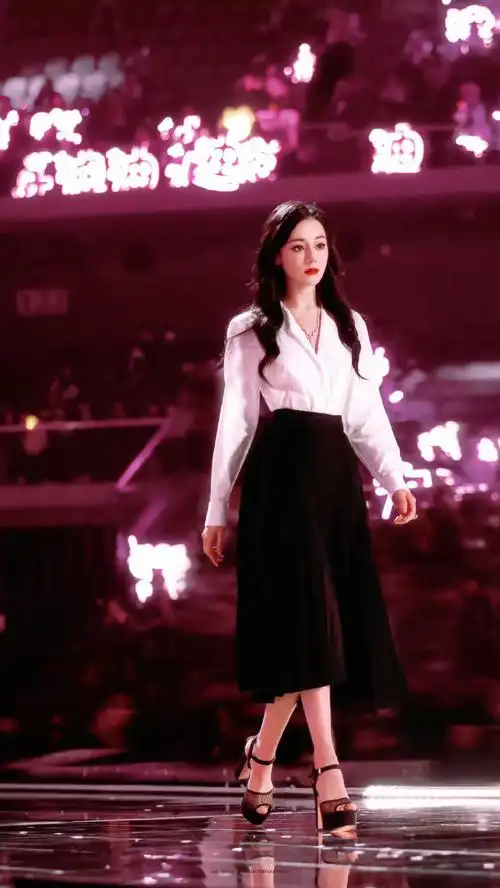 属于我们的玫红海    #迪丽热巴