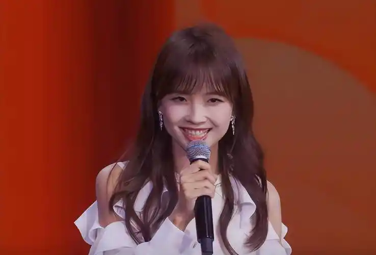 cctv-13女主播王宁话剧首秀——不久前刚刚在cctv-3《开门大吉》节目