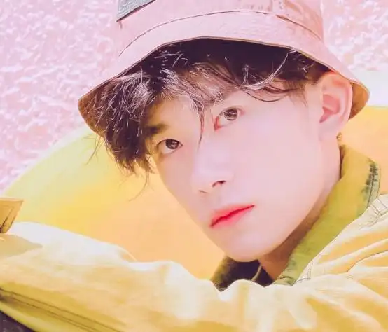 易烊千玺 tfboys 帅气 头像 可爱