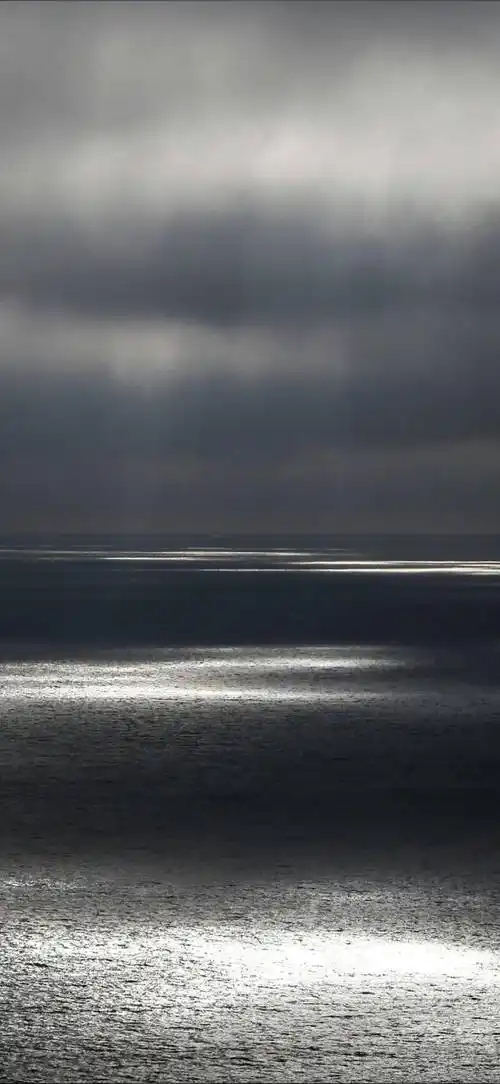 壁纸合集 | 小众灰色系壁纸,低调的质感!