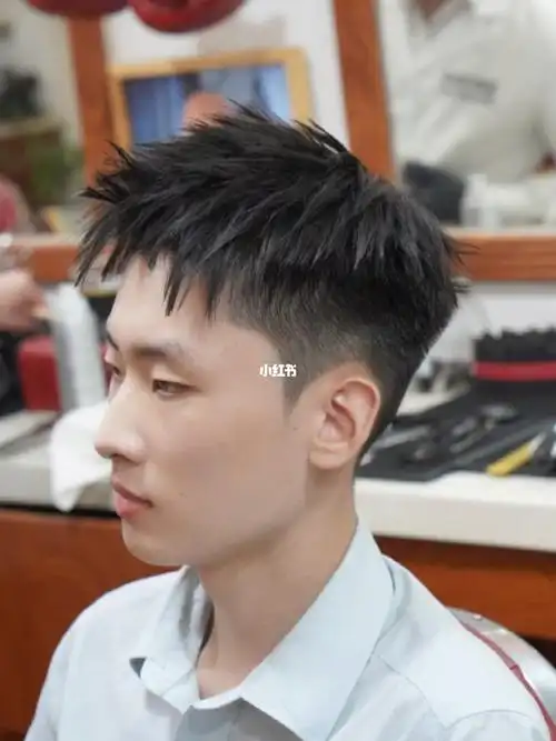 男士短发前刺摩根烫