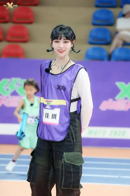 许佳琪彩虹羊角辫##许佳琪小巨人运动会