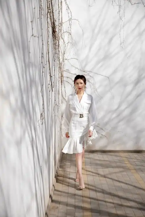 专访万茜:跟刘德华演感情戏是行云流水般的体验