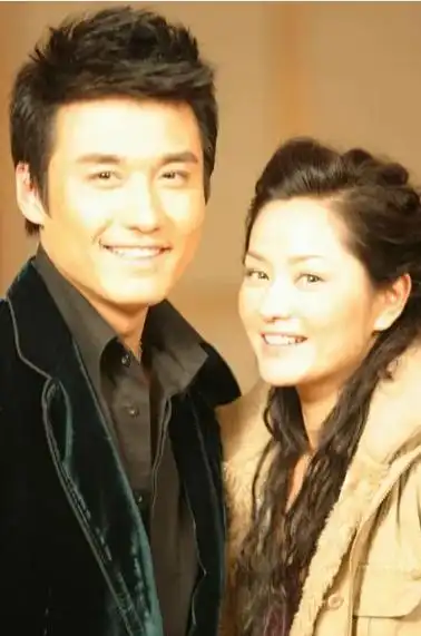 回顾演员胡兵暗恋瞿颖30年被母亲催婚51岁仍未婚未育