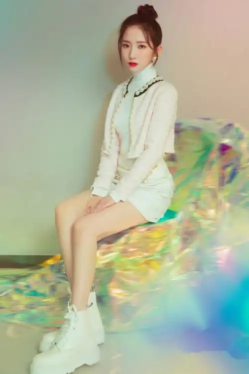 孟美岐不愧是"队花",看到她的看秀生图,简直就是神仙颜值!