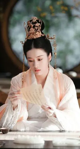 白发容乐张雪迎