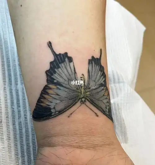 绝对精彩#湛江  #我的纹身分享  #湛江纹身师  #单针纹身  #微雕纹身