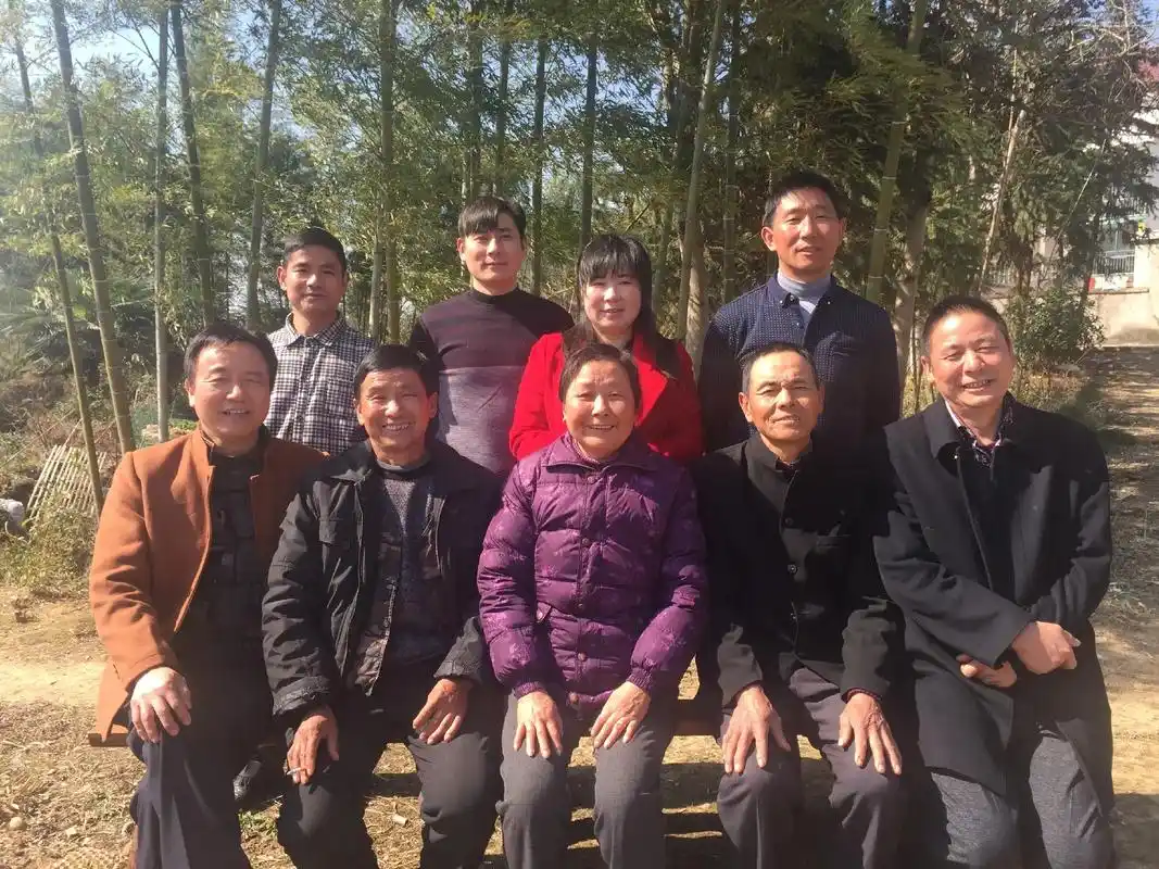 每一张合影照片都是您的笑容, 希望您再极乐世界依然开心, 记 - 抖音